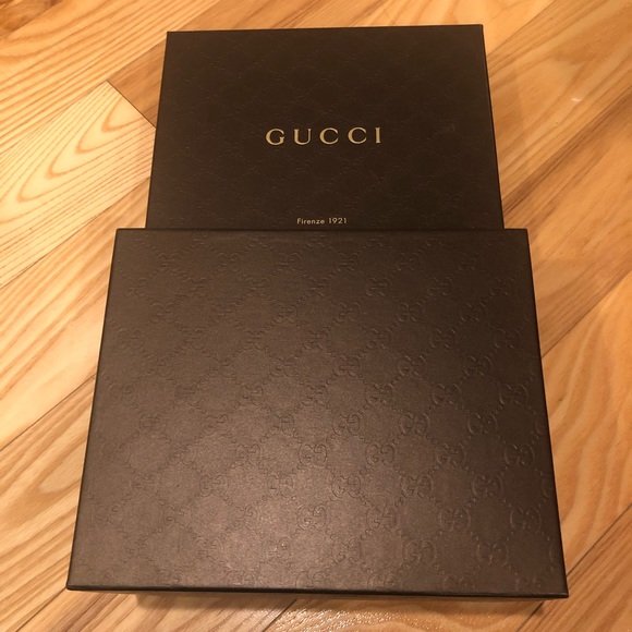 Authentic empty Gucci gift box - Picture 2 of 5